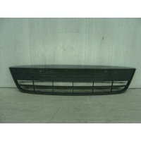 Решетка переднего бампера Volkswagen Tiguan I Рест. (2011-2016) 5N0853677H 9B9