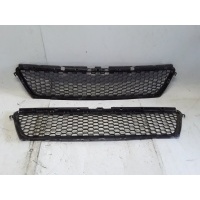Решетка в бампер Renault Sandero 1 2009 8200735103