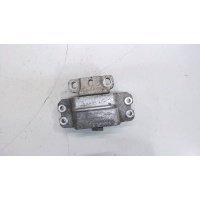 Подушка крепления двигателя левая Volkswagen Passat 7 2010-2015 2011