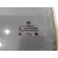 Стекло двери заднее левое Volkswagen Golf III 1991-1999 1H4845205