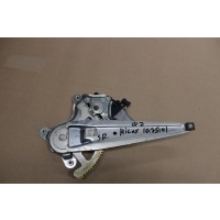 Стеклоподъемник задний левый Toyota Hilux 2005-2015 698400K040