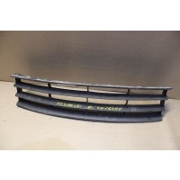 Решётка в бампер центральная Skoda Octavia A5 1Z 2004-2013 1Z0853677C
