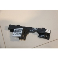 Кронштейн бампера переднего правый KIA Ceed 2012-2018 86518A2000