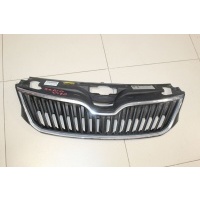 Решетка радиатора Skoda Rapid 2013- 5JA8536689B9