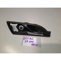 Ручка двери внутренняя правая Skoda Octavia A5 1Z 2004-2013 1Z0839222A739