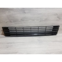Решётка в бампер центральная Volkswagen Polo Sedan 2011- 6RU853671CRYP