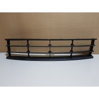 Решётка в бампер центральная Skoda Octavia A5 1Z 2004-2013 1Z0853677C