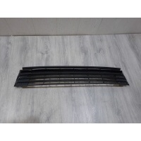 Решётка в бампер центральная Volkswagen Polo Sedan 2011- 6RU853671CRYP