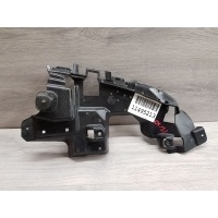 Кронштейн насадки выхлопной трубы правый Mercedes C-klasse W205 2014- A2058854614