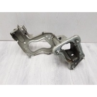 Кронштейн усилителя переднего бампера правый Volvo S40 2004-2012 30661101