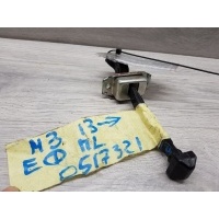 Ограничитель двери передней левой Mazda 3 BM 2013-2018 BHN958270