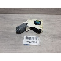 Моторчик стеклоподъёмника задний правый Land Rover Discovery 2009-2016 LR016352