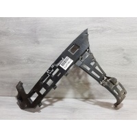Кронштейн бампера заднего правый Volkswagen Passat B6 2005-2010 3C9807378