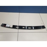 Накладка двери багажника Land Rover Discovery Sport 2014- LR061149