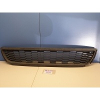 Решётка в бампер центральная Volkswagen Polo 2009-2015 6R0853677A9B9