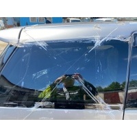 Стекло собачника Toyota Wish ZNE10 2008.03 62710-68020