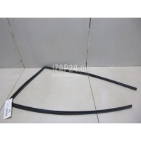 Уплотнитель стекла двери Suzuki Grand Vitara (1998 - 2005) 8367165D00