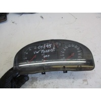 Щиток приборов (приборная панель) Volkswagen Passat 2000 3b0920802