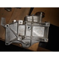 Кронштейн компрессора кондиционера Volkswagen Passat 5 GP 1996 058260885C