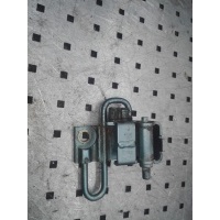 Петля двери передней правой Volkswagen Golf 4 2000 4B0831412A