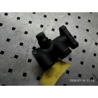 Фланец (тройник) системы охлаждения Volkswagen Passat 5 1998 058121133B