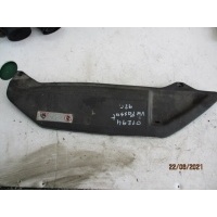 Накладка декоративная Volkswagen Passat 1992 357121343f
