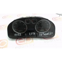 Щиток приборов (приборная панель) Volkswagen Passat 2001 3b0920827a