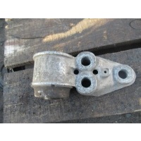 Сайлентблок Volkswagen Passat 1999 4b0501521e