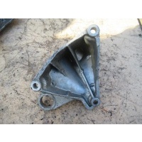 Кронштейн КПП Audi A4 1998 8d0399114l