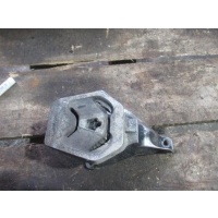 Кронштейн КПП Audi A6 1995 4a0399114d