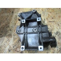 Кронштейн компрессора кондиционера Audi A4 1996 058260885c