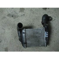 Интеркулер Volkswagen Passat 2003 3b0145805j