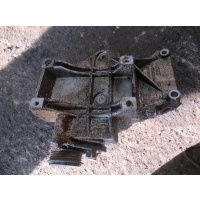 Кронштейн генератора Audi A4 1998 058260885a