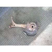 Ступица передняя левая Volkswagen Passat 1997 8d0407257ac