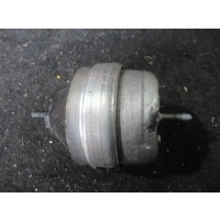 Подушка крепления двигателя Volkswagen Passat 1998 8d0199382l