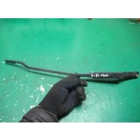 Щеткодержатель (поводок стеклоочистителя, дворник) Audi A4 1998 8d1955408a