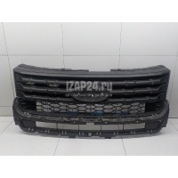 Решетка радиатора Ford Explorer (2011 - 2019) FB5Z8200GB