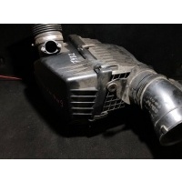 корпус воздушного фильтра BMW M6 13717853883
