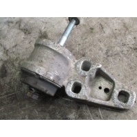 Сайлентблок Volkswagen Passat 1998 8e0501522l