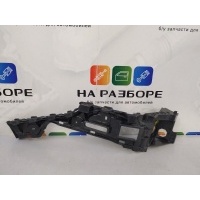 крепление бампера Volkswagen Touareg 7P5, NF 2011 7P6807375B