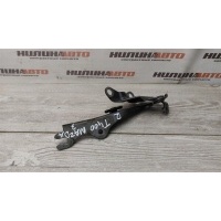 Петля капота правая MAZDA 3 BK B32H52410A