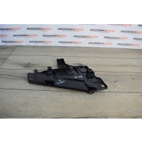 Кронштейн фары правый LAND ROVER Freelander 2 LR001541