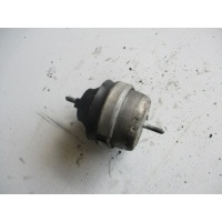 Подушка крепления двигателя Volkswagen Passat 1998 8d0199382l