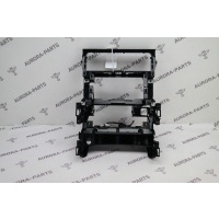 Кронштейн центральной консоли Land Rover Discovery L462 2016 LR081203