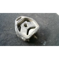 Подушка крепления кпп Audi A4 B5 (S4,RS4) 1999 8D0399151H