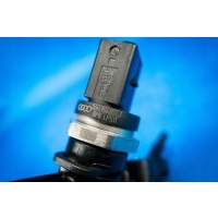 Датчик давления топлива audi volkswagen skoda 06h906051j