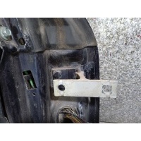 петля двери передней левой ВЕРХНЯЯ , L ПЕРЕД. Audi A6 4A/C4 1995 4A0831401A