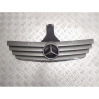 решетка радиатора Mercedes-Benz C-Класс W203/S203/CL203 2003 A2038800383