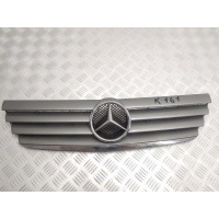 решетка радиатора Mercedes-Benz C-Класс W203/S203/CL203 2002 A2038800383