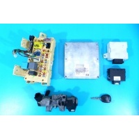 Блок управления комплект toyota avensis t25 89661 - 05590 1.8